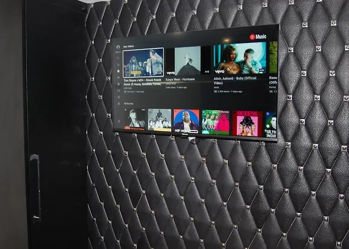 Self Contained In Burley, * Leeds (West Yorkshire)