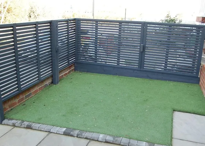 Self Contained In Burley, Appartamento *