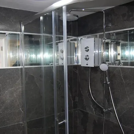 Self Contained In Burley, 公寓